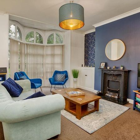 Ferienwohnung Pass The Keys 2 Bed Flat In Old School House Lincoln Exterior foto