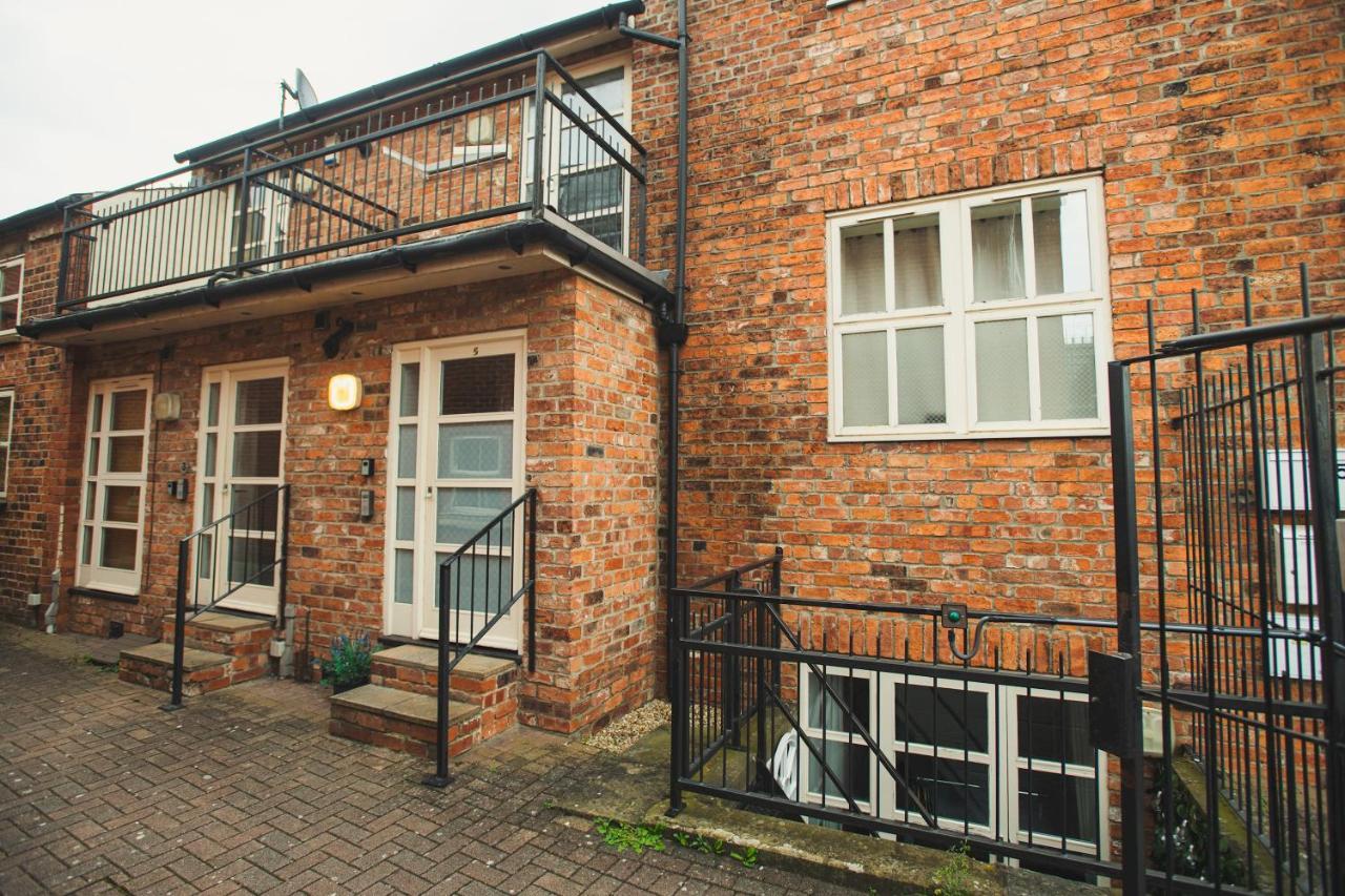 Ferienwohnung Pass The Keys 2 Bed Flat In Old School House Lincoln Exterior foto